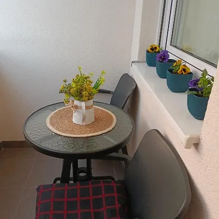 Valerija Apartment *